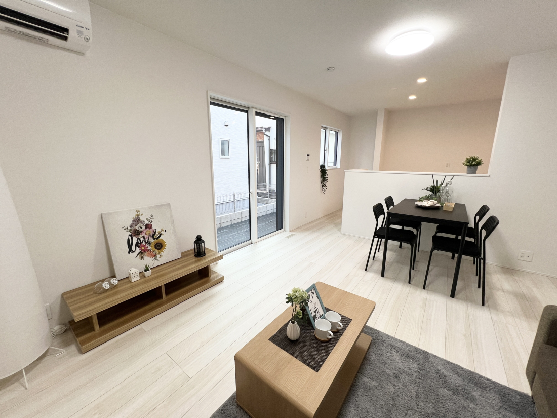 �����s�����q�s�󕪕����̐V�z��ˌ��Ẵ��r���O