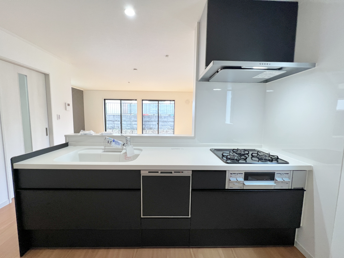 �����s�����q�s�������q��3���ڂ̐V�z��ˌ��ẴL�b�`��