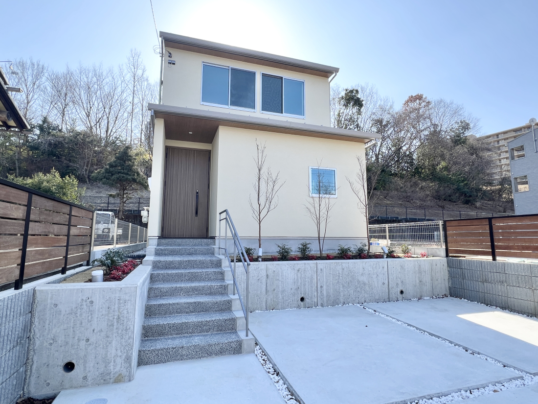 �����s�����q�s���M��2���ڂ̐V�z��ˌ��Ă̌��n�O�ώʐ^