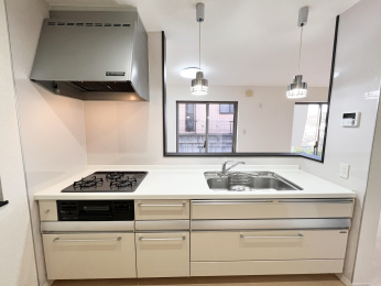 �����s�����q�s�Бq���̒��È�ˌ��ẴL�b�`��