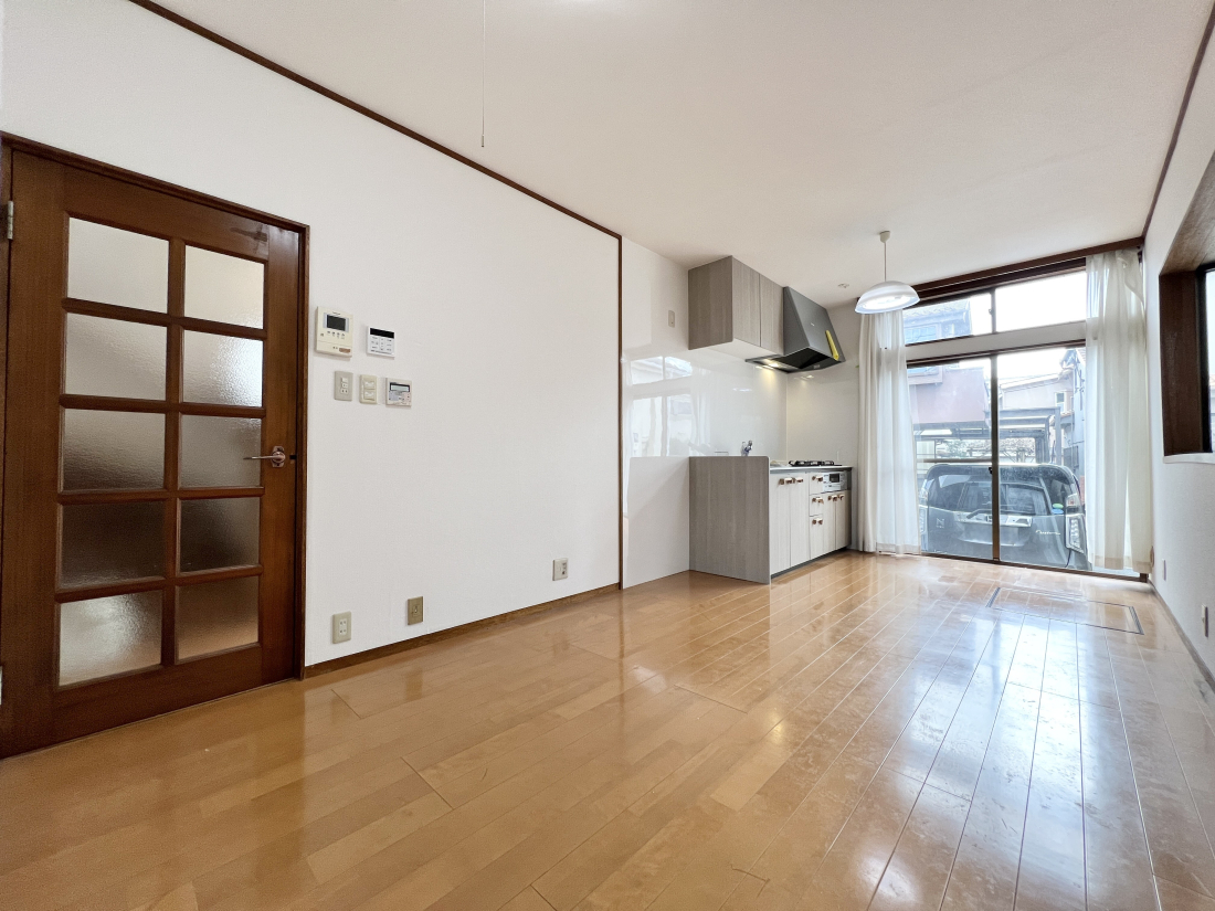 �����s�����q�s����㒬5���ڂ̒��È�ˌ��Ẵ��r���O