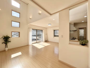 �����s�����q�s��J���̒��È�ˌ��Ẵ��r���O