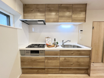 �����s�����q�s�U�c��5���ڂ̒��Ã}���V�����̃L�b�`��