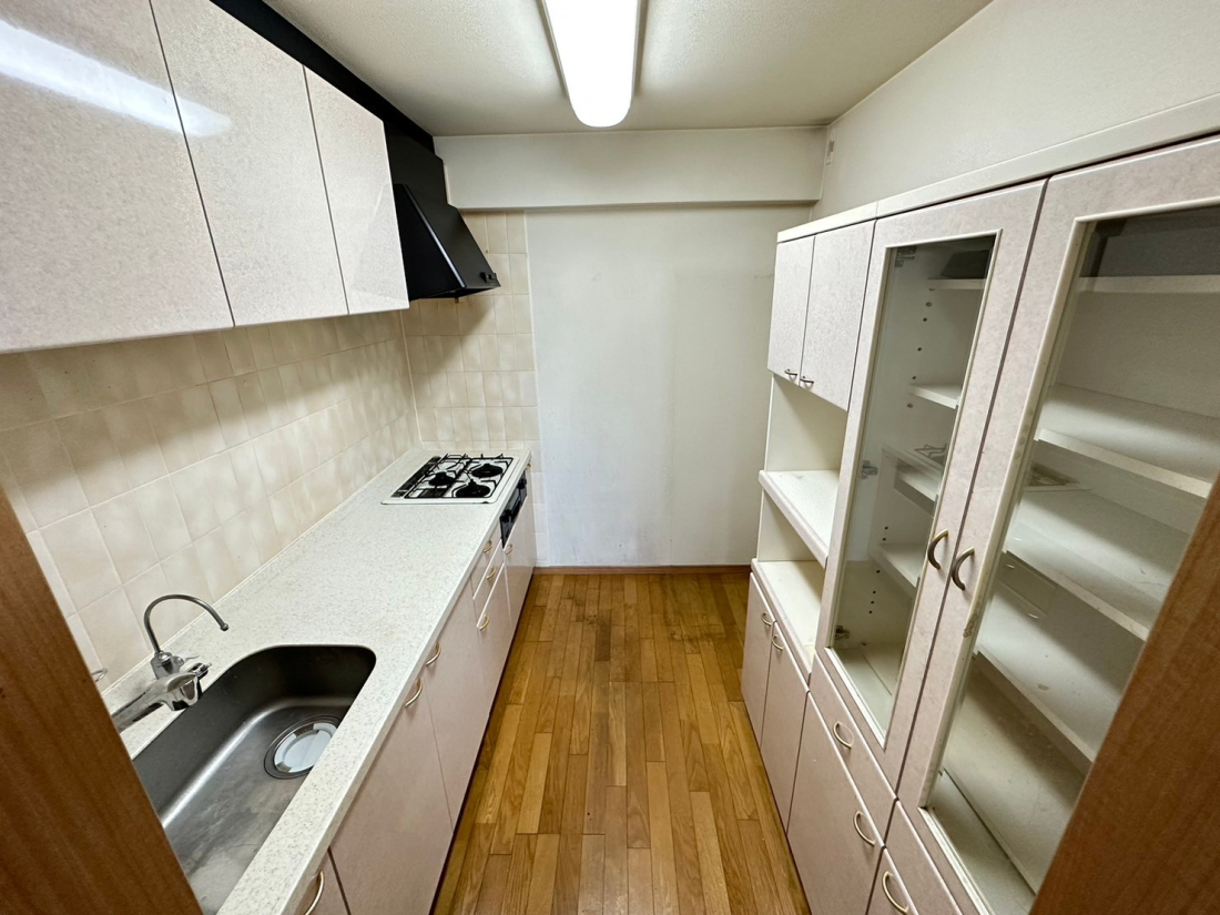 �����s�����q�s�����R��2���ڂ̒��Ã}���V�����̃L�b�`��