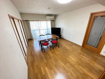 �����s�����q�s�����R��2���ڂ̒��Ã}���V�����̃��r���O