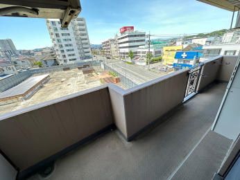 �����s�����q�s�����R��2���ڂ̒��Ã}���V�����̃o���R�j�[