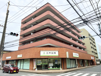 �����s�����q�s�����R��2���ڂ̒��Ã}���V�����̌��n�O�ώʐ^