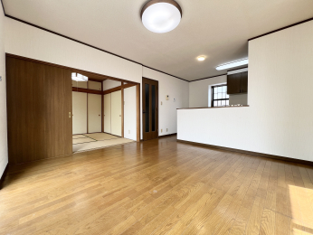 �����s�����q�s�ΐ쒬�̒��È�ˌ��Ẵ��r���O