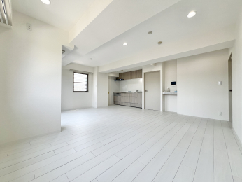 �����s�����q�s����㒬1���ڂ̒��Ã}���V�����̃��r���O