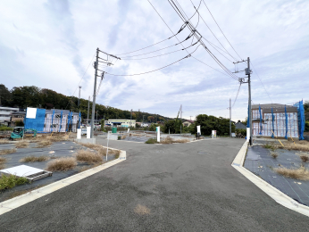 sqsː̓yn̑OʓH܂ތnʐ^