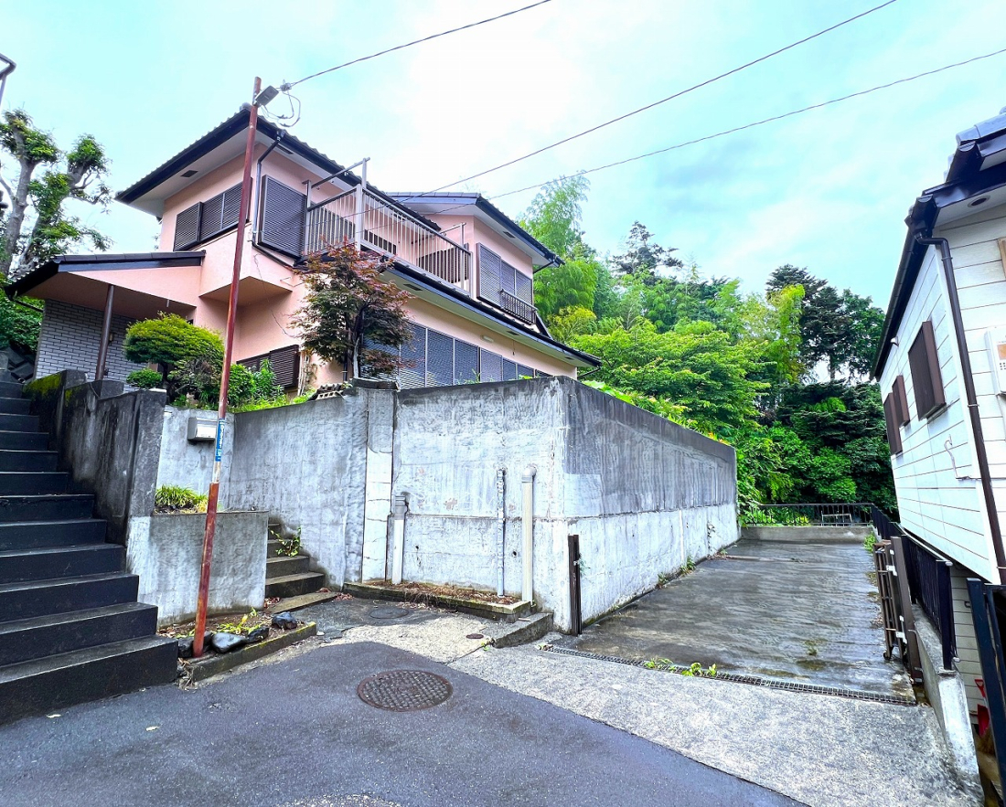 �����s�����q�s����쒬�̒��È�ˌ��Ă̑O�ʓ��H�܂ތ��n�ʐ^