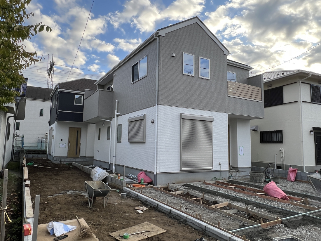 �����s�����q�s�������̐V�z��ˌ��Ă̑O�ʓ��H�܂ތ��n�ʐ^