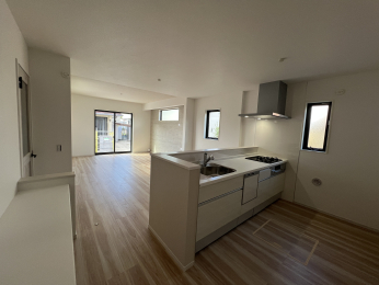 �����s�����q�s����R��1���ڂ̐V�z��ˌ��Ẵ��r���O