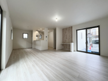 �����s�����q�s�x�m�����̐V�z��ˌ��Ẵ��r���O