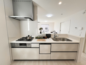 �����s�����q�s������̐V�z��ˌ��ẴL�b�`��