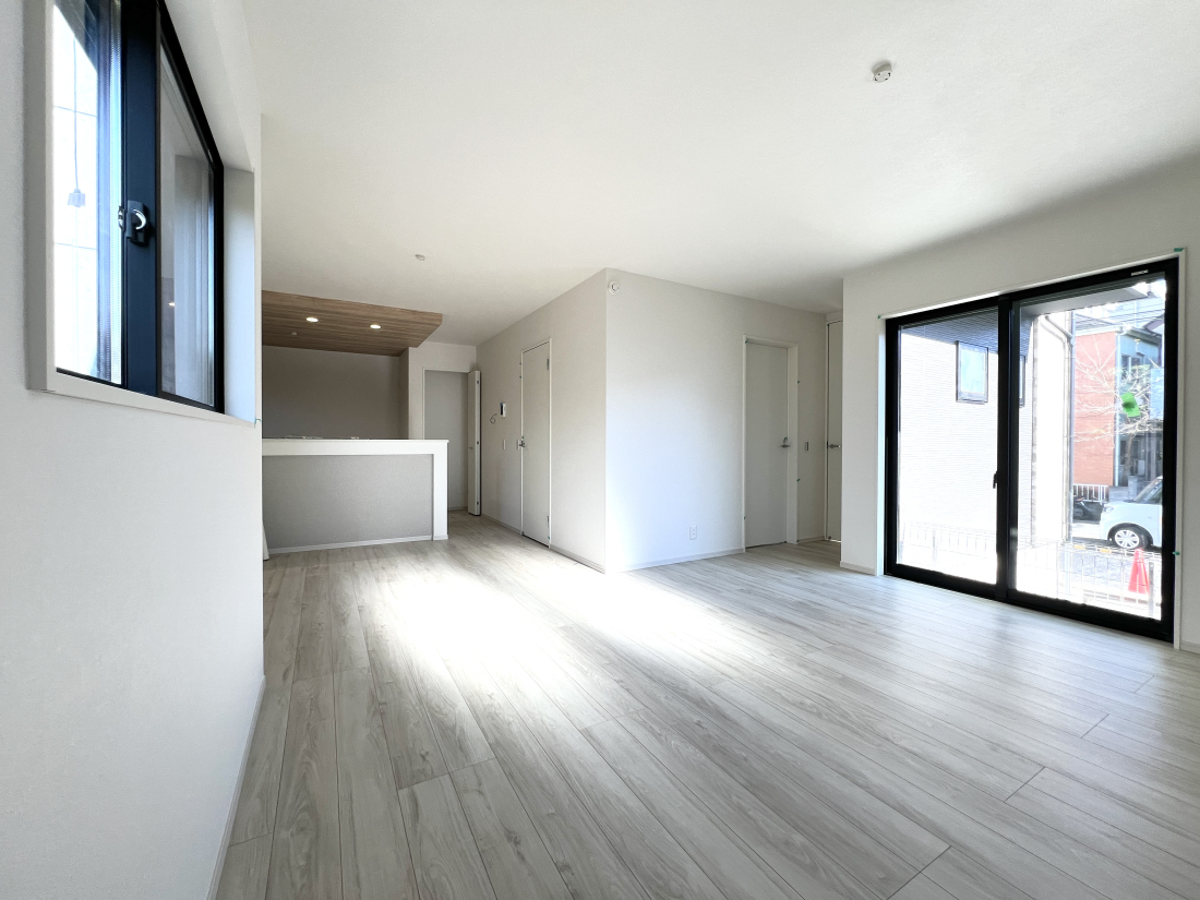 �����s�����q�s�q����1���ڂ̐V�z��ˌ��Ẵ��r���O