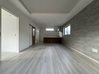 �����s�����q�s���P�u1���ڂ̐V�z��ˌ��Ẵ��r���O