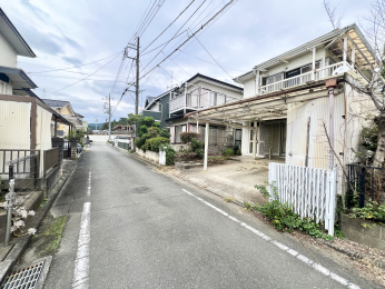 sqsR̓yn̑OʓH܂ތnʐ^