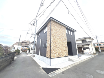 �����s�����q�s����쒬�̐V�z��ˌ��Ă̌��n�O�ώʐ^