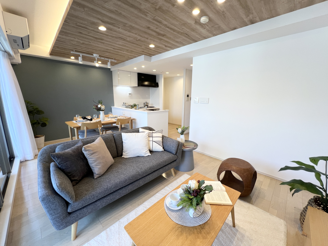 �����s�����q�s�������̒��Ã}���V�����̃��r���O