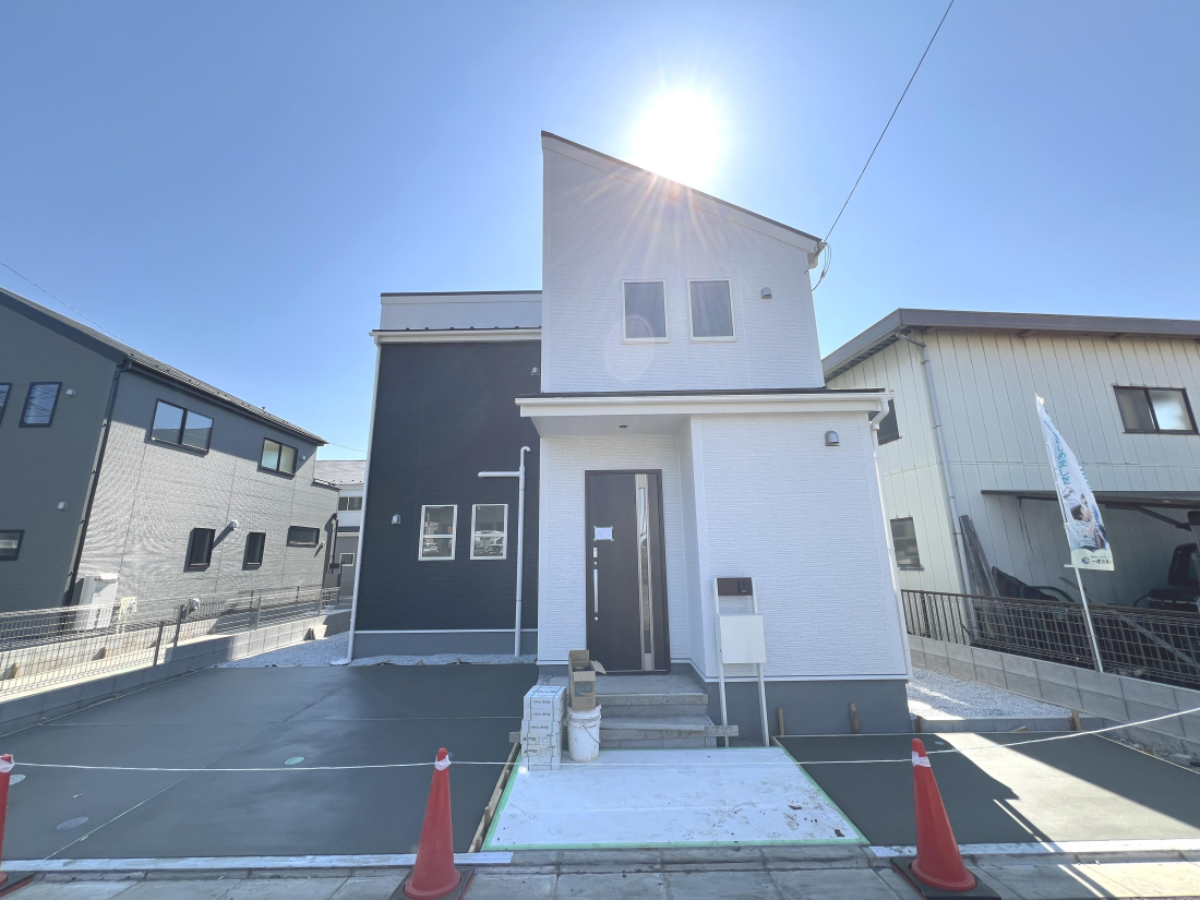 �����s�����q�s�ΐ쒬�̐V�z��ˌ��Ă̌��n�O�ώʐ^