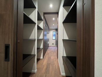 �����s�����q�s�z�K���̐V�z��ˌ��Ă̎��[