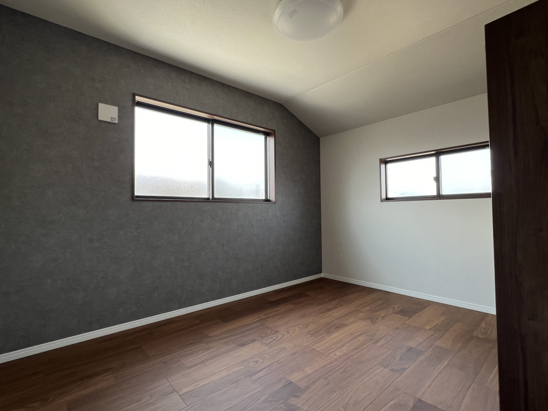 �����s�����q�s�z�K���̐V�z��ˌ��Ẵ��r���O�ȊO�̋���