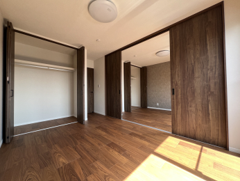 �����s�����q�s�z�K���̐V�z��ˌ��Ẵ��r���O�ȊO�̋���