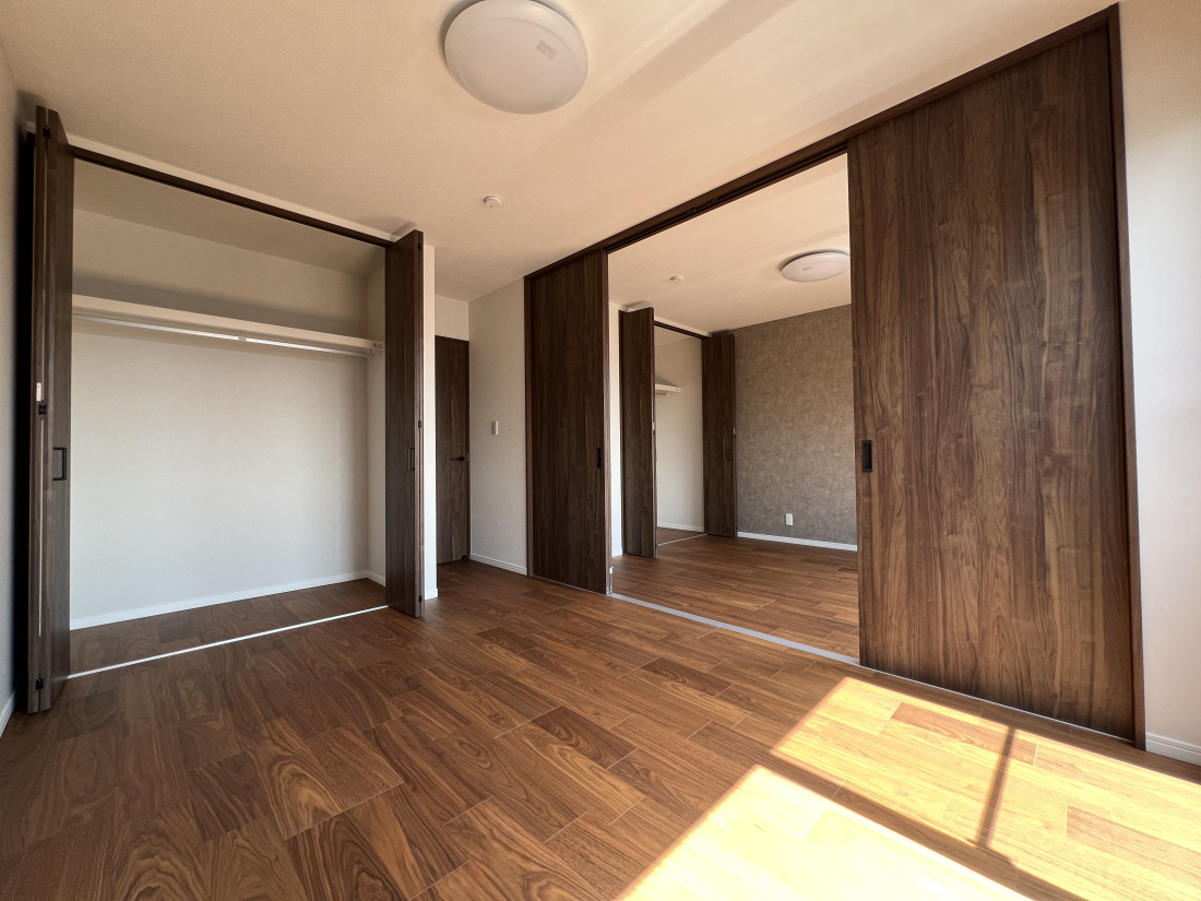 �����s�����q�s�z�K���̐V�z��ˌ��Ẵ��r���O�ȊO�̋���