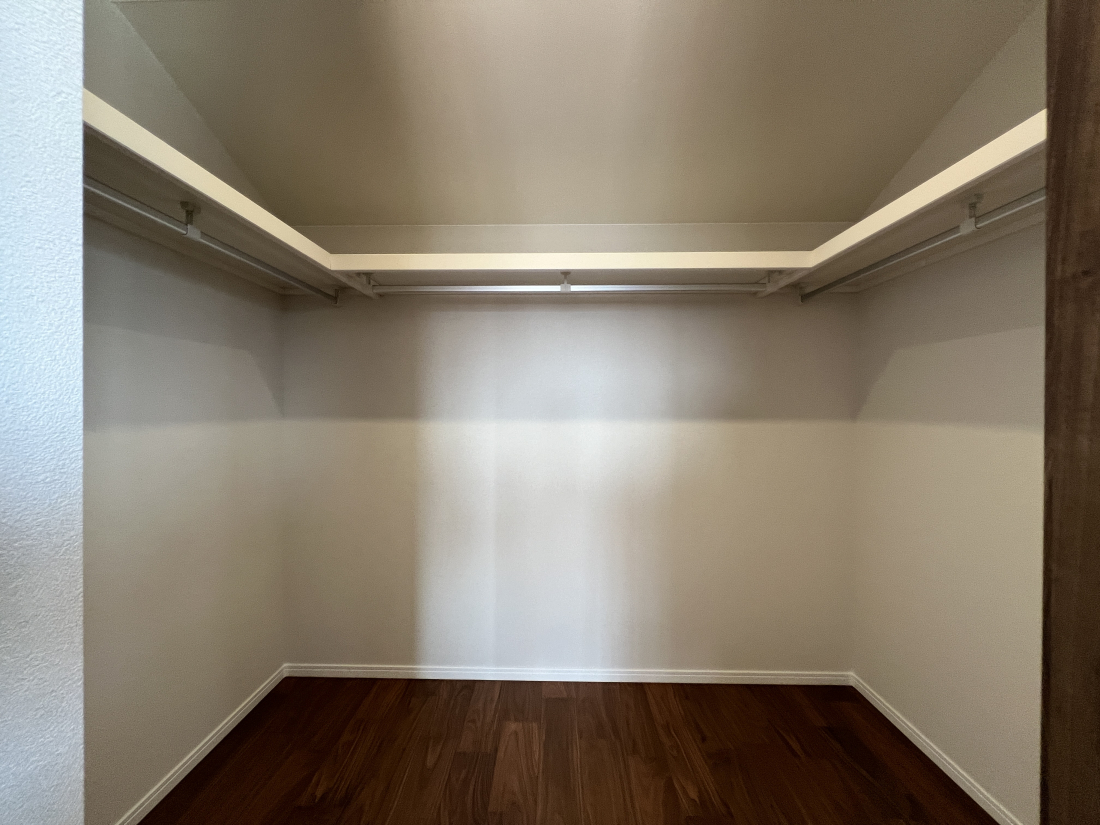 �����s�����q�s�z�K���̐V�z��ˌ��Ă̎��[