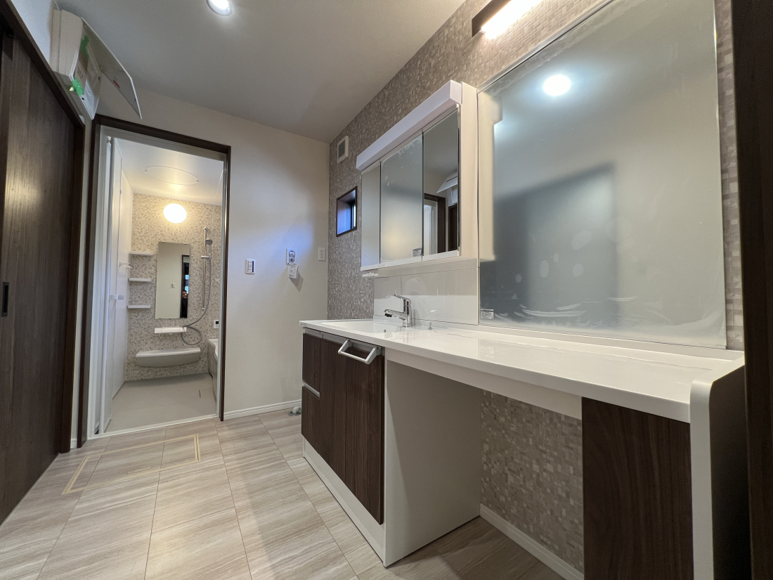 �����s�����q�s�z�K���̐V�z��ˌ��Ă̐��ʑ�E���ʏ�