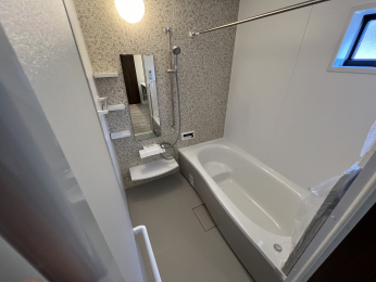 �����s�����q�s�z�K���̐V�z��ˌ��Ă̗���