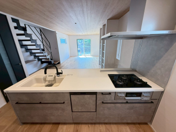 �����s�����q�s�߂����3����41-4�̐V�z��ˌ��ẴL�b�`��